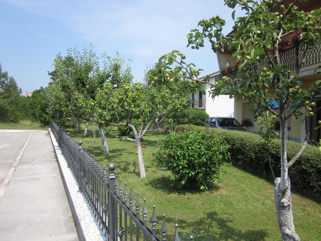 Guest House Mrvcic Rupa Ngoại thất bức ảnh