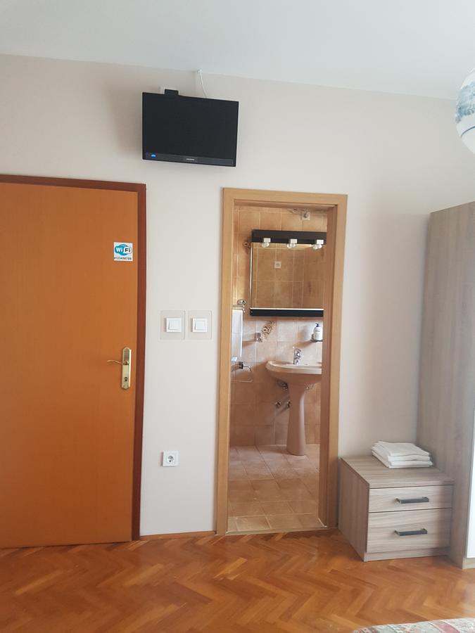 Guest House Mrvcic Rupa Ngoại thất bức ảnh